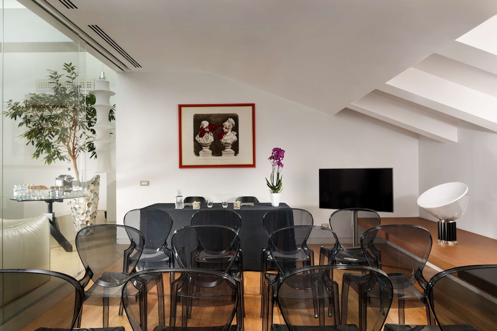 Palazzo Montemartini Rome, A Radisson Collection Hotel 69/77