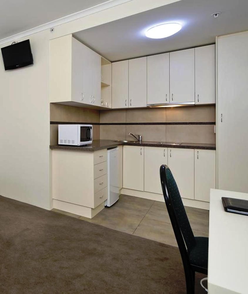 Carlton Lygon Lodge 60/75