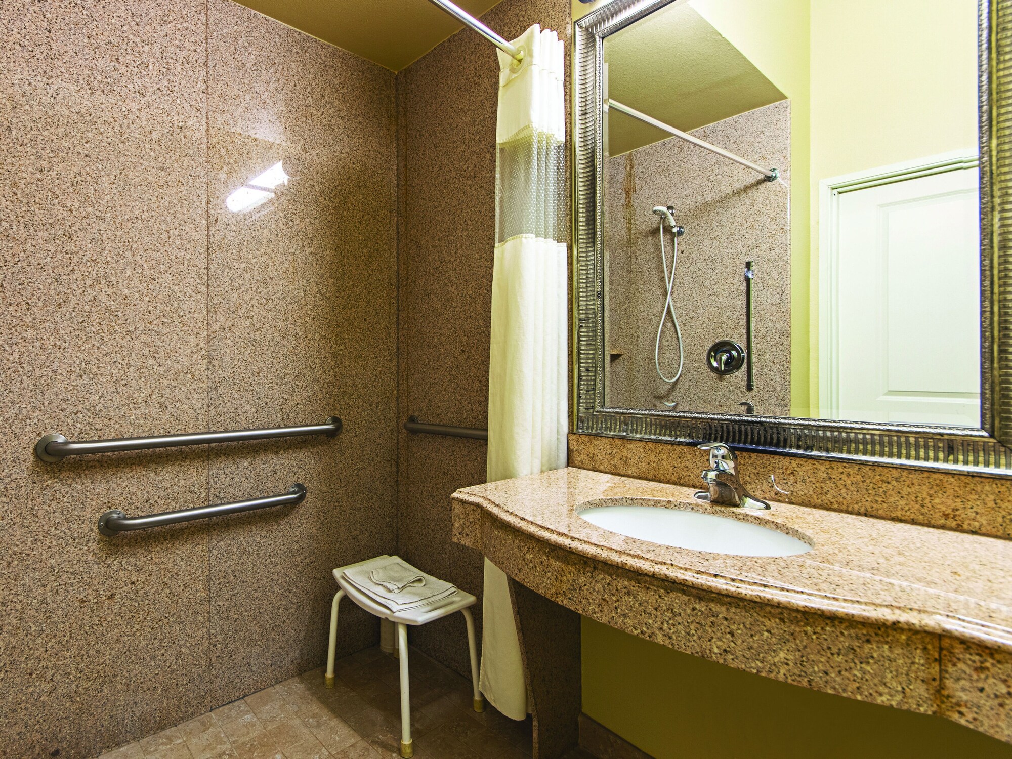 Suite, King Bed, Accessible, La Quinta Inn & Suites by Wyndham Houston New Caney 5/6