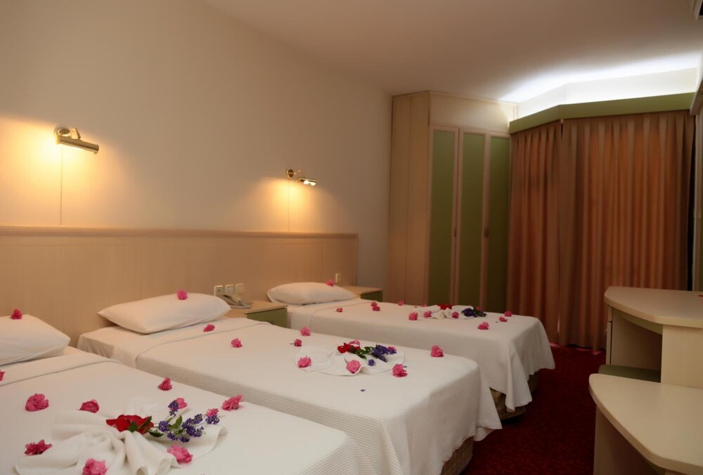 Ridvan Hotel 43/69
