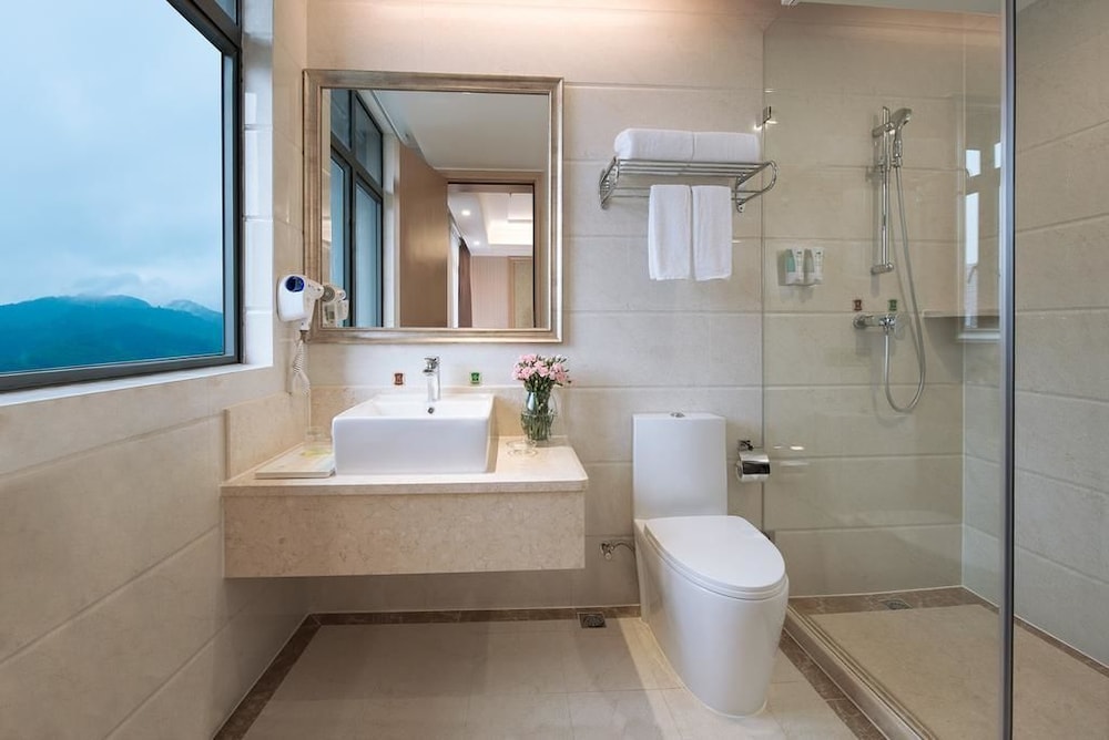 Vienna 3 Best Hotel (Guangzhou Convention & Exhibition Center Chigang Road) 53/55