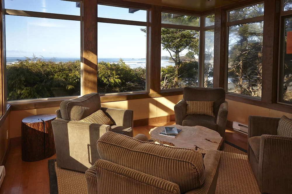 Cox Bay Beach Resort 51/68