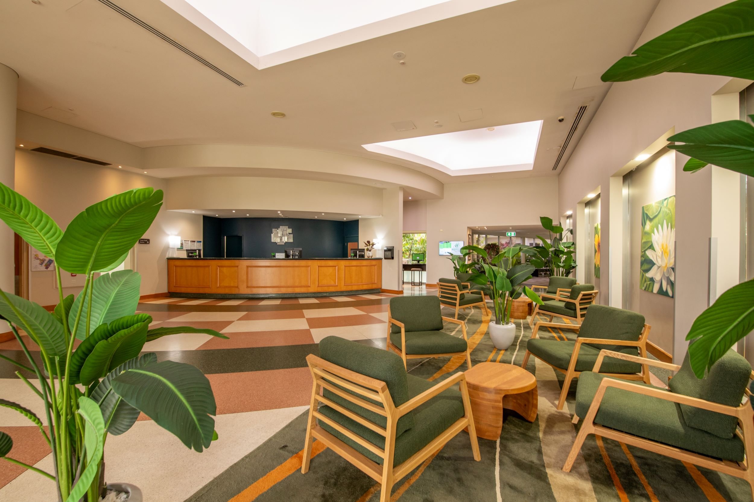 Cairns Harbourside Hotel 42/60
