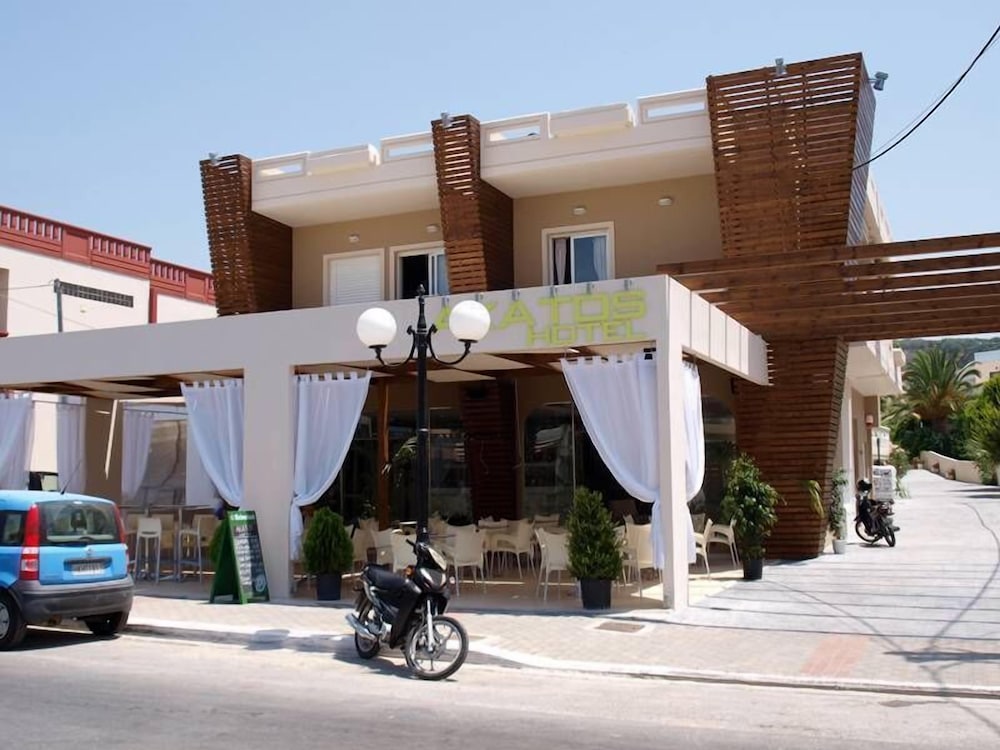 Akatos Hotel 35/50