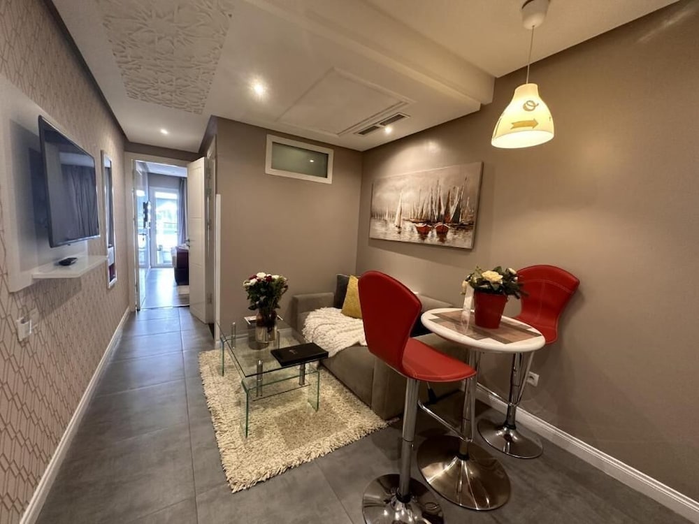 Rent Inn Suites Hotel 35/60