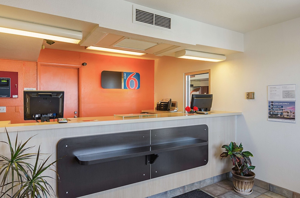 Motel6 Laramie, WY 10/52