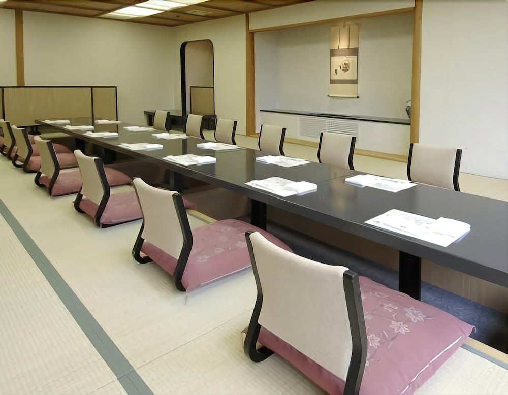 Hotel New Otani Saga 40/50