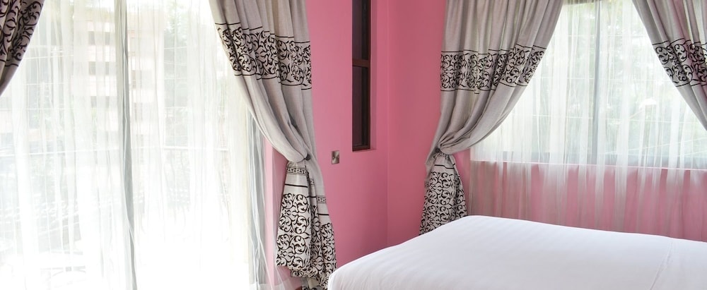 Fahari Palace Serviced Apartments 8/50