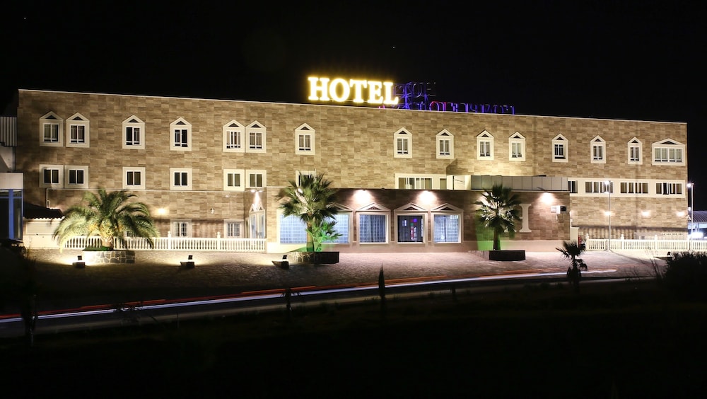 Hotel Las Acacias 1/42