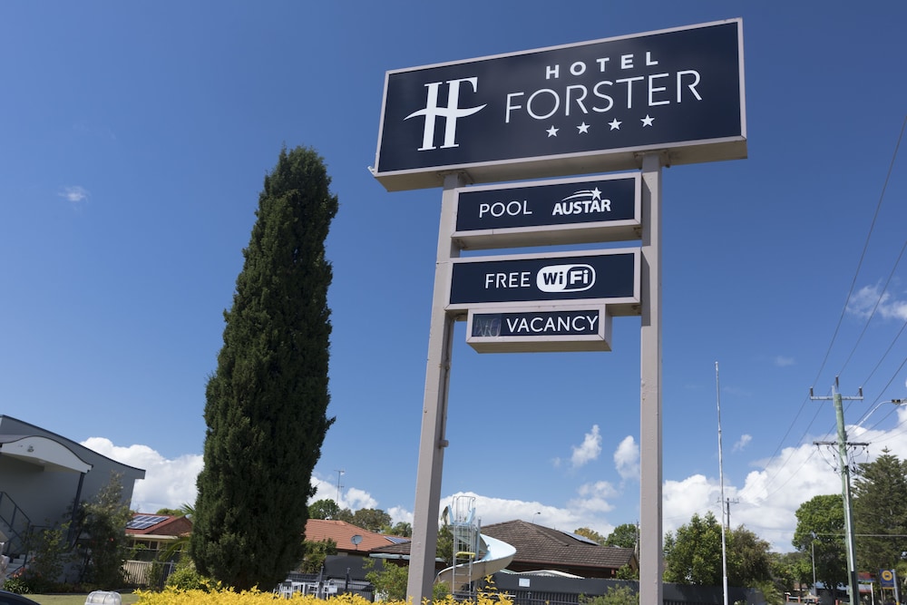 HOTEL FORSTER(FORMERLY LAKESWAY MOTOR INN) 2/65