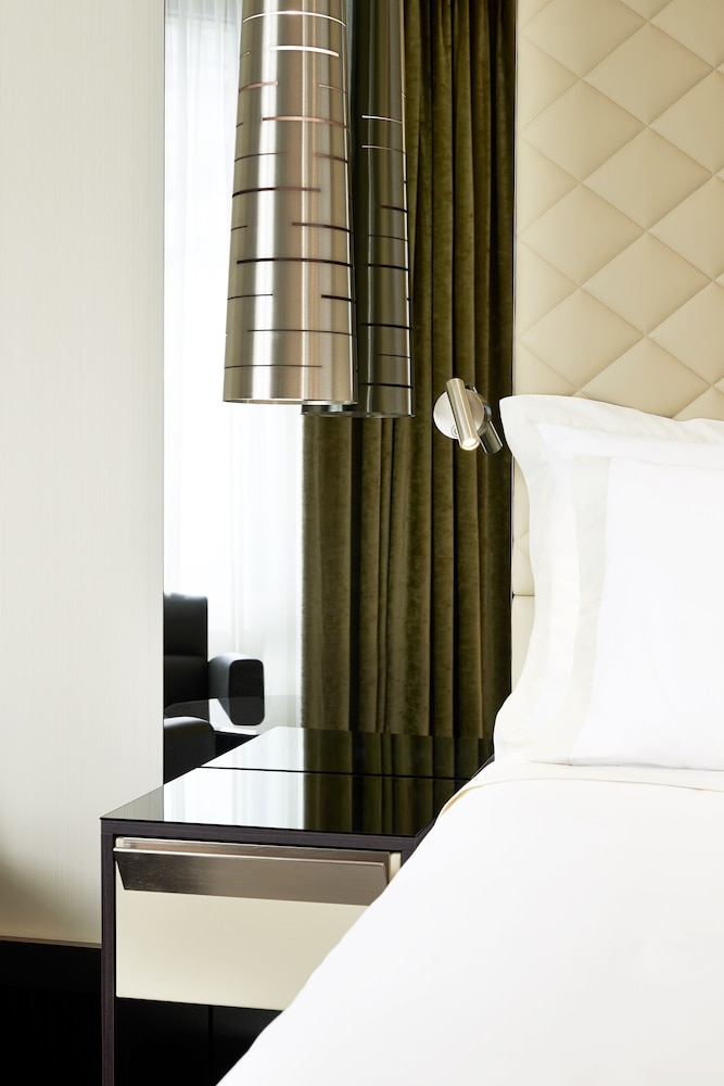 Excelsior Hotel Gallia A Luxury Collection Hotel Milan 11/81
