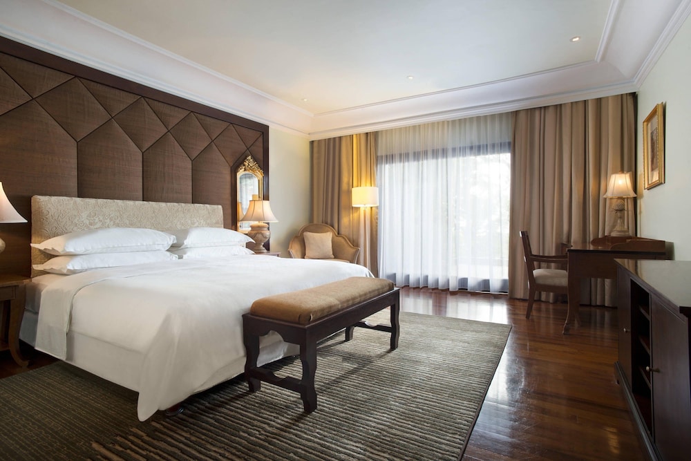 SHERATON SENGGIGI BEACH RESORT 13/75
