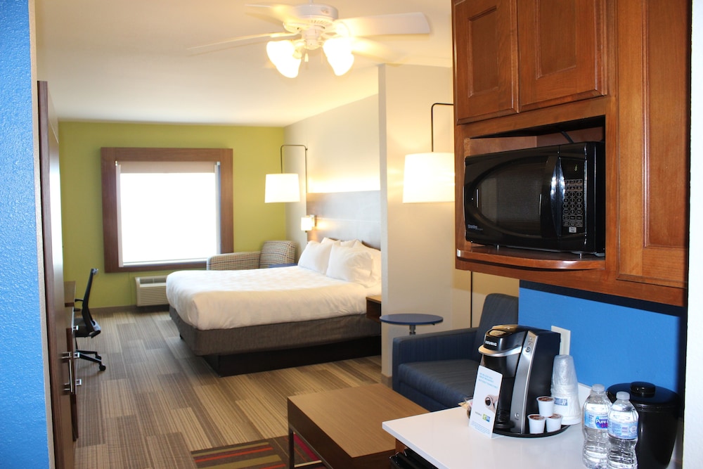 Holiday Inn Express Hotel and Suites Mansfield 20/52