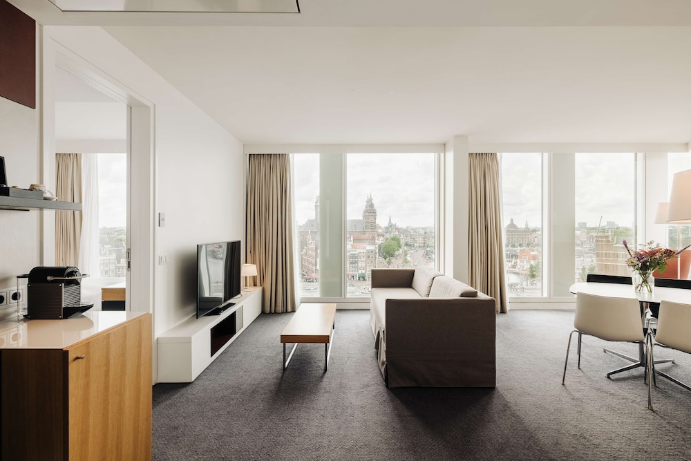 Doubletree By Hilton Amsterdam Centraal Station 46/88
