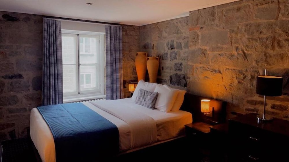 Hotel Louisbourg 9/49