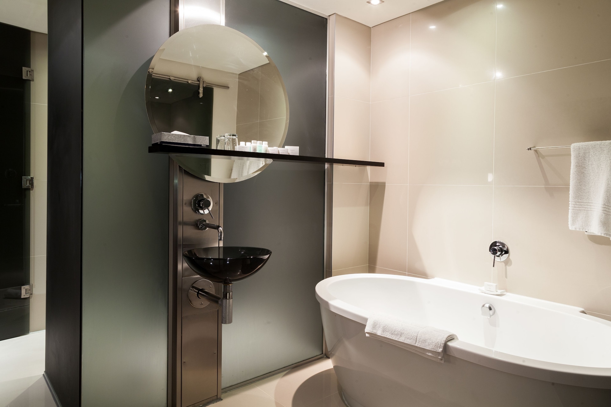2 Bedrooms, Penthouse, Apartment, 2 King Beds، Colosseum Hotel 10/10