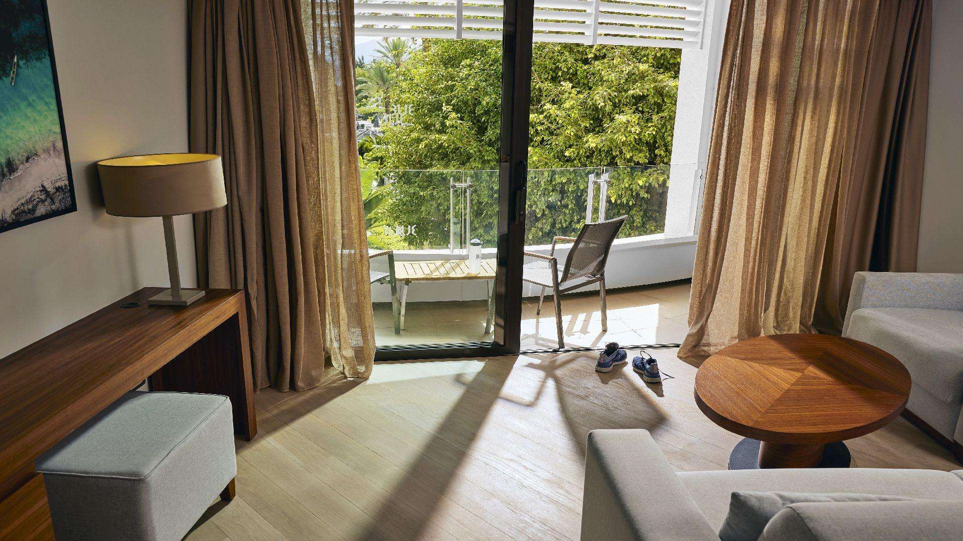 Suite, Double Bed, Land View