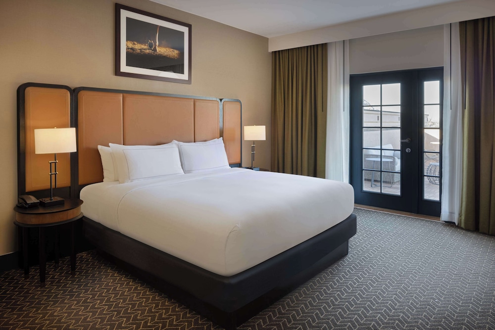 Conference, 2 Rooms, Suite, King Bed