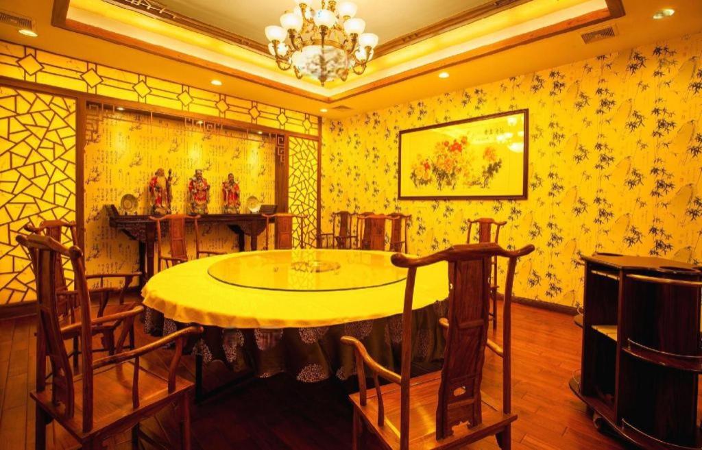 Huiquan Hotel 36/46