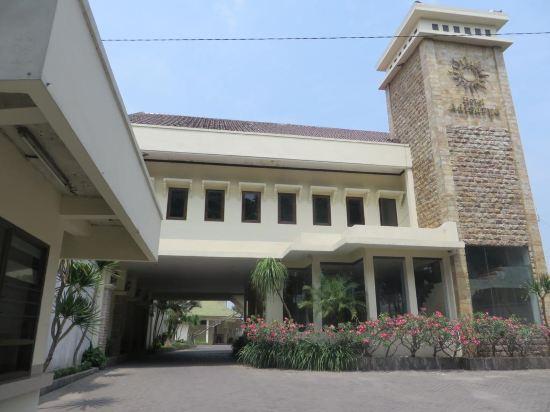 Adisurya Hotel 12/14