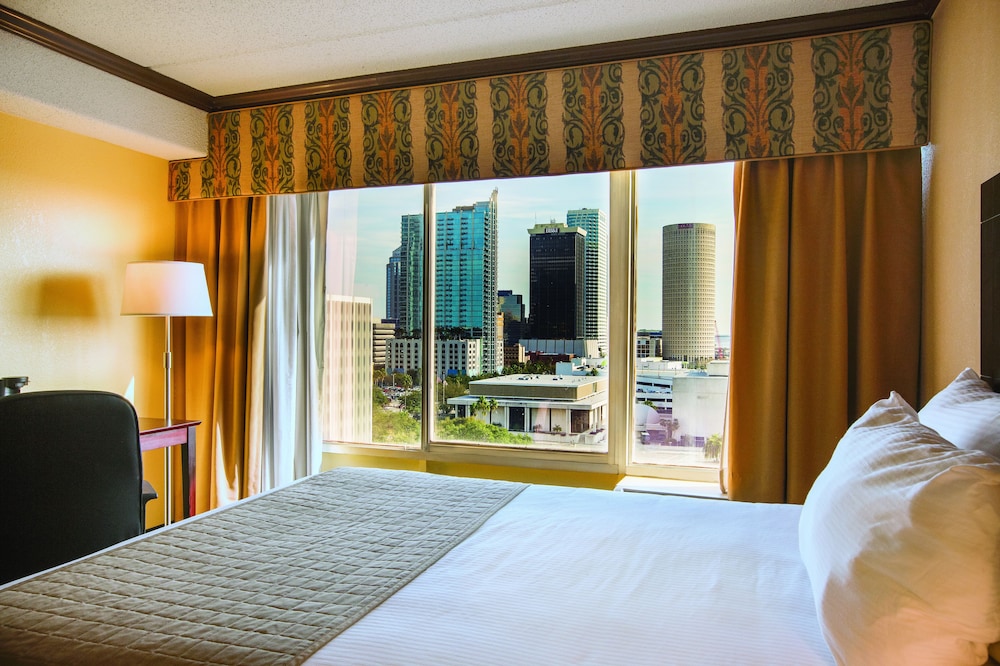 The Barrymore Hotel Tampa River Walk Formerly Howard Johnson Plaza Tampa Downtown 14/60