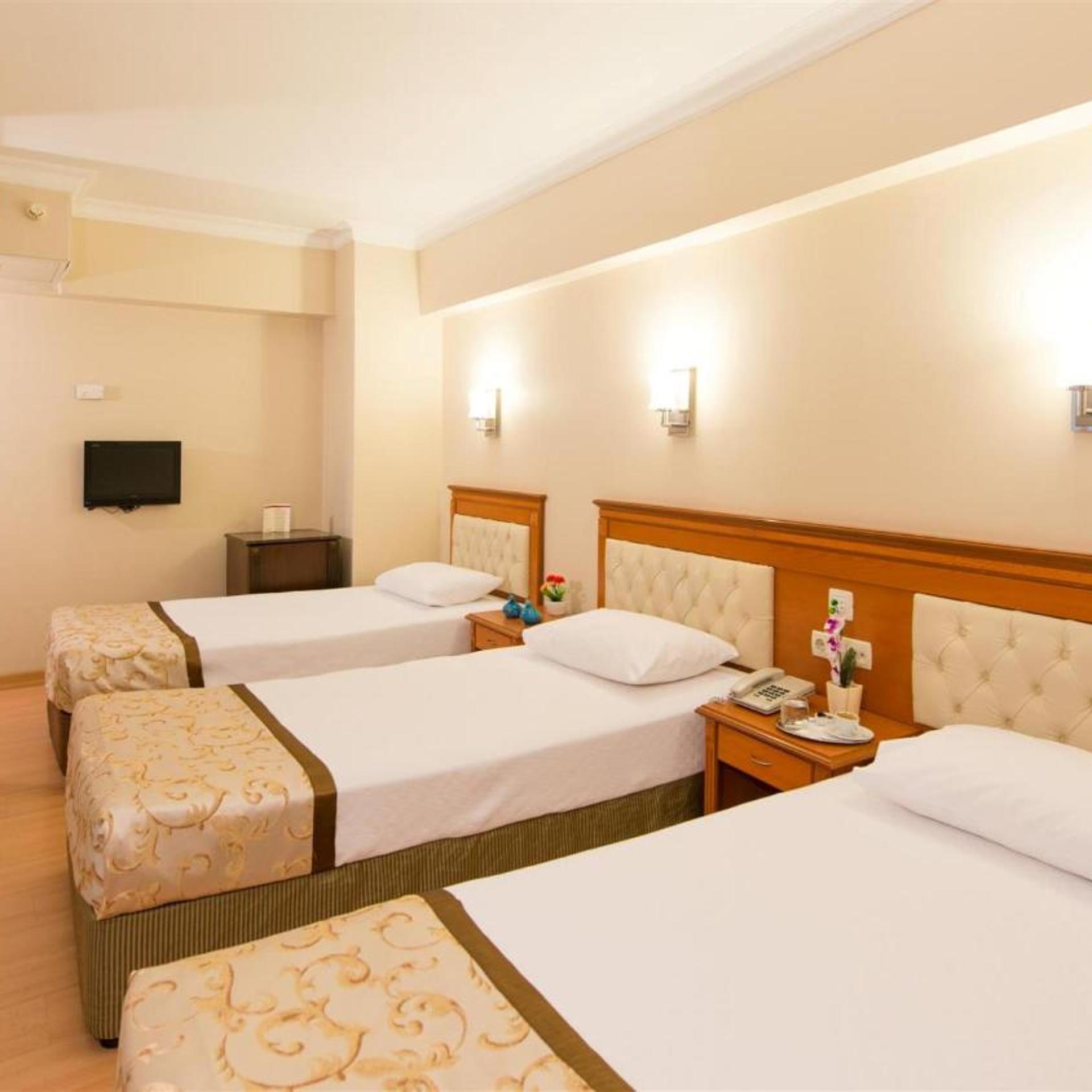 غرفة قياسية ثلاثية بسرير فردي، Prestige Hotel Old City 5/10