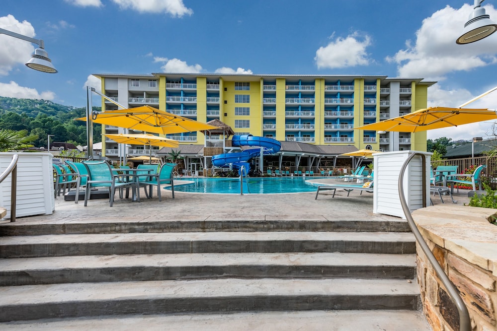 Margaritaville Resort Gatlinburg 68/75