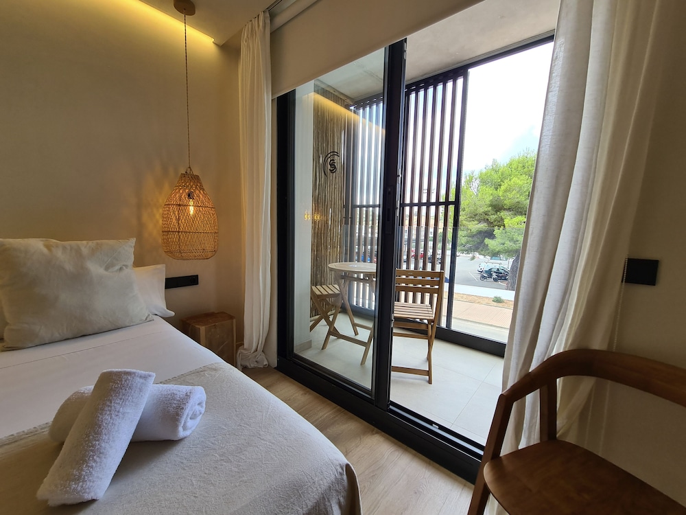 S'estancia Suites 6/31