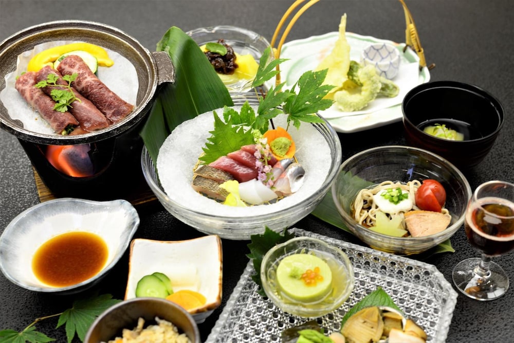Hotel Daisen Shirogane 40/60