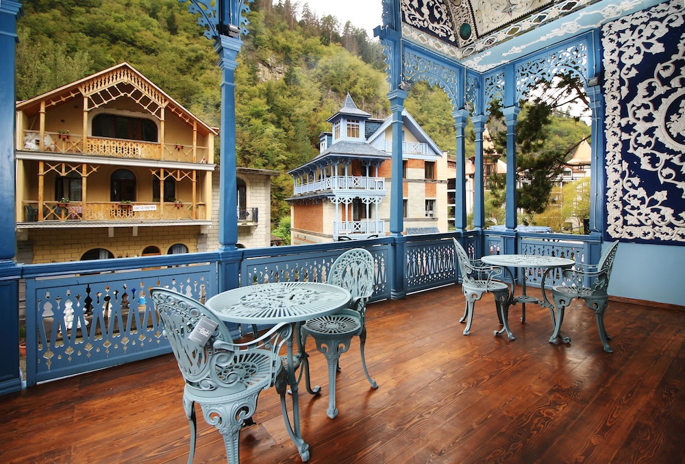 Golden Tulip Borjomi in BORJOMI