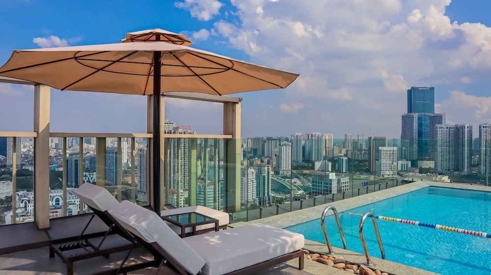 Epic Tower Swiss-Belresidences 36/71