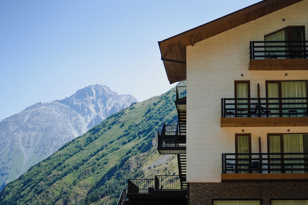 Suatis Resort Kazbegi 7/65