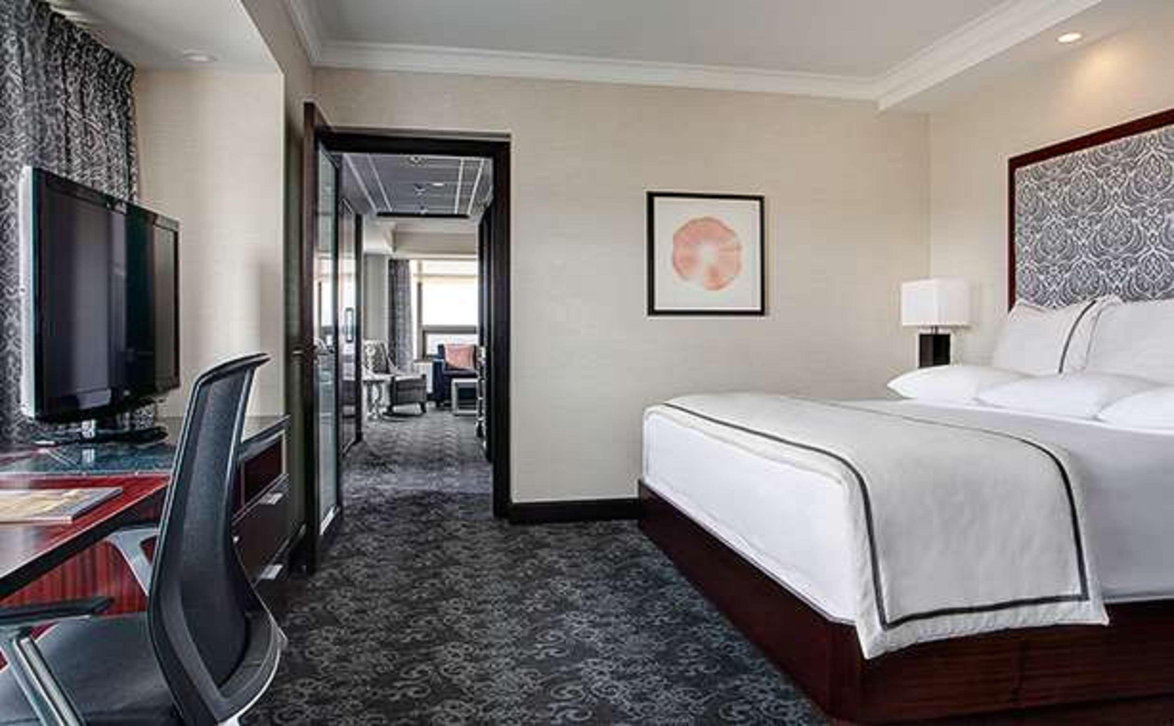 GRAND, TOWER, LUXURY, SUITE, KING BED, RIVER VIEW