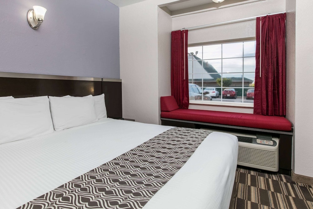 Oklahoma City Air Hotel 10/35