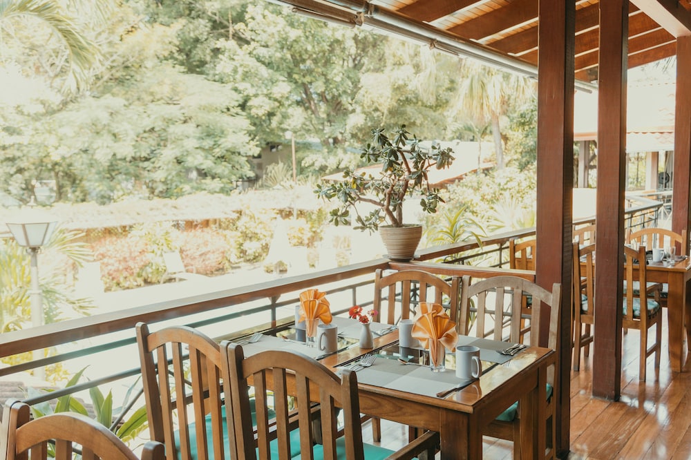 El Rodeo Estancia Boutique Hotel &amp; Steakhouse 50/66