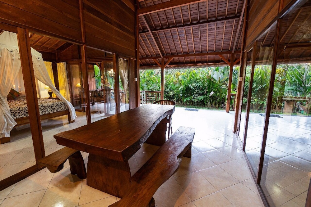 Sari Bamboo Villas 32/63