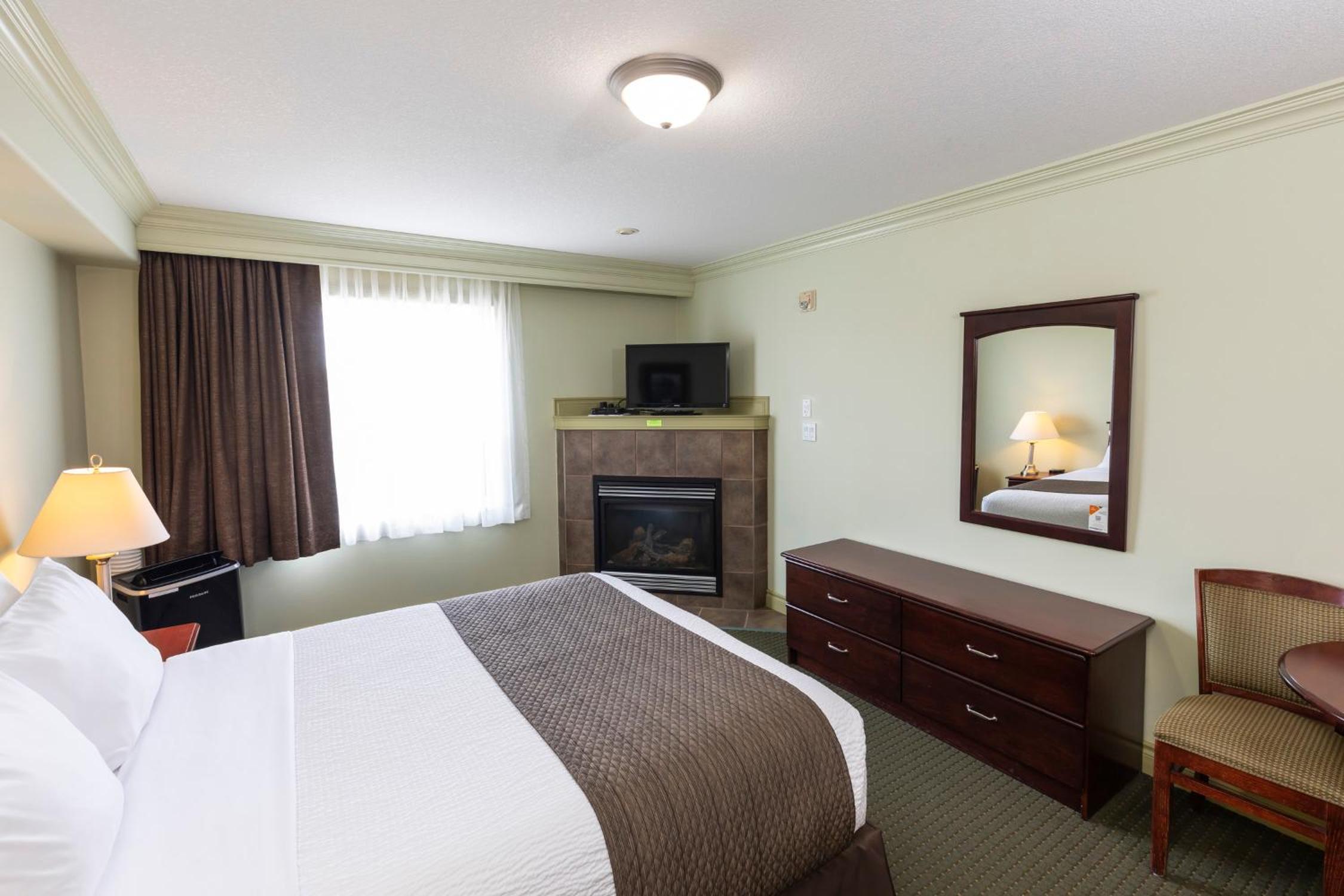 Upgrade, Efficiency, Queen Bed
