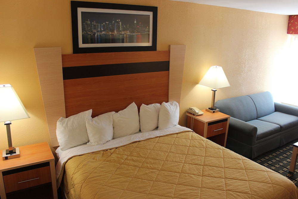 Baymont by Wyndham North Dartmouth / Fall River 26/46