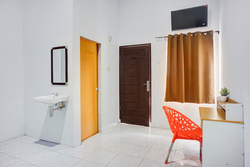 Hotel O Medan Timur Near Rsu Madani 12/19