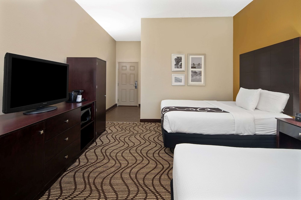 La Quinta Inn & Suites by Wyndham Bonita Springs Naples N. 19/47