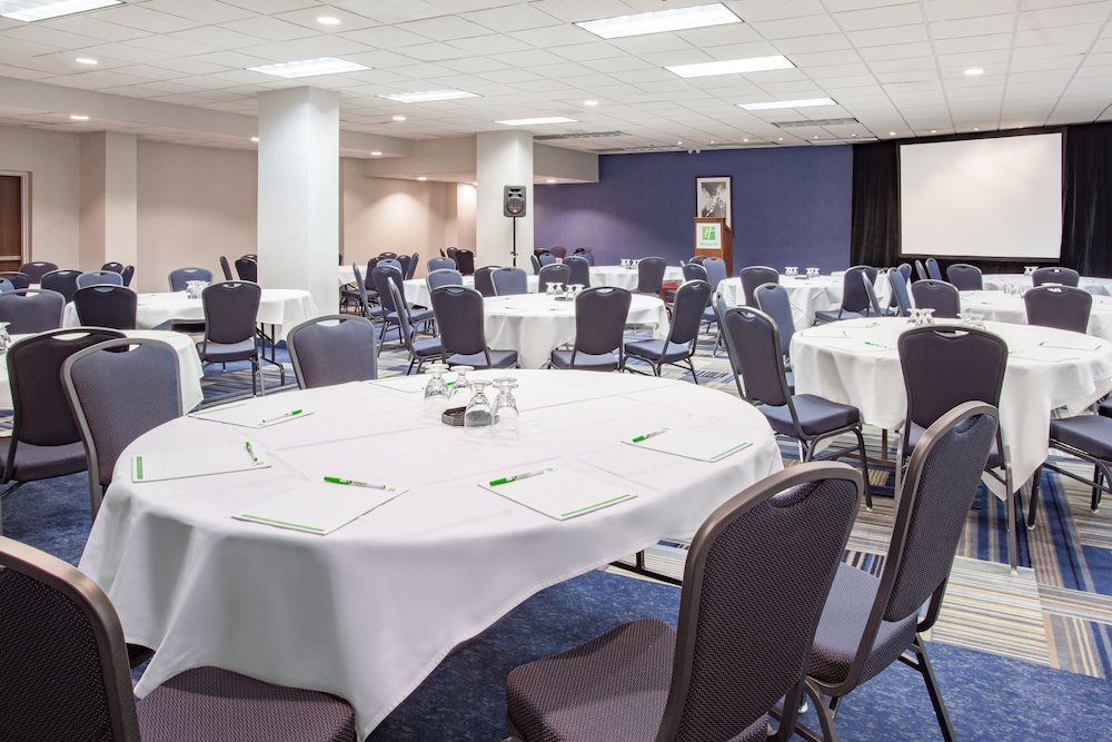 Holiday Inn Ottawa East 54/76