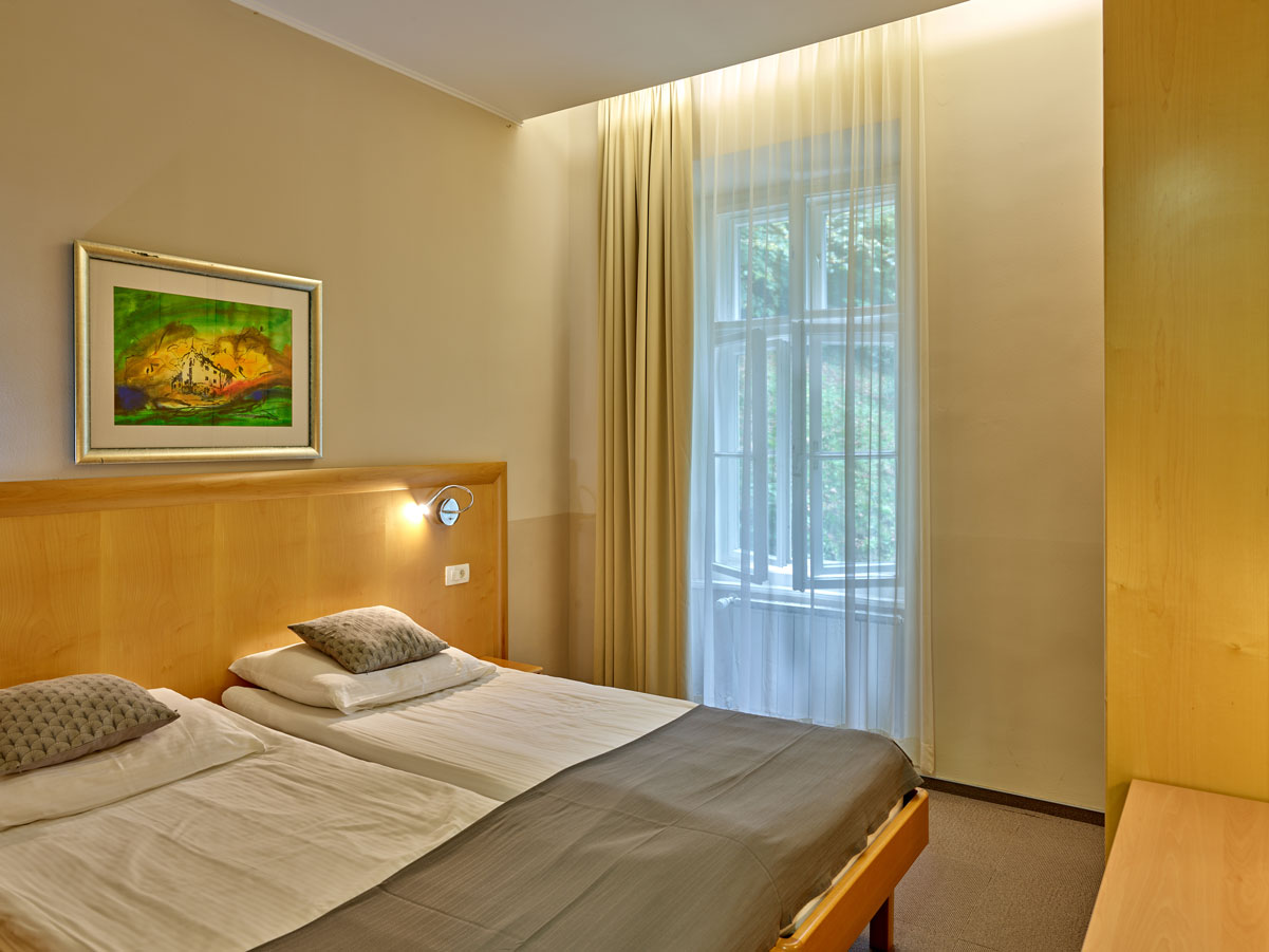Room, Single