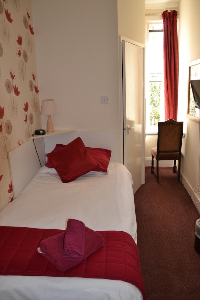 Abbey Lodge Hotel 8/31