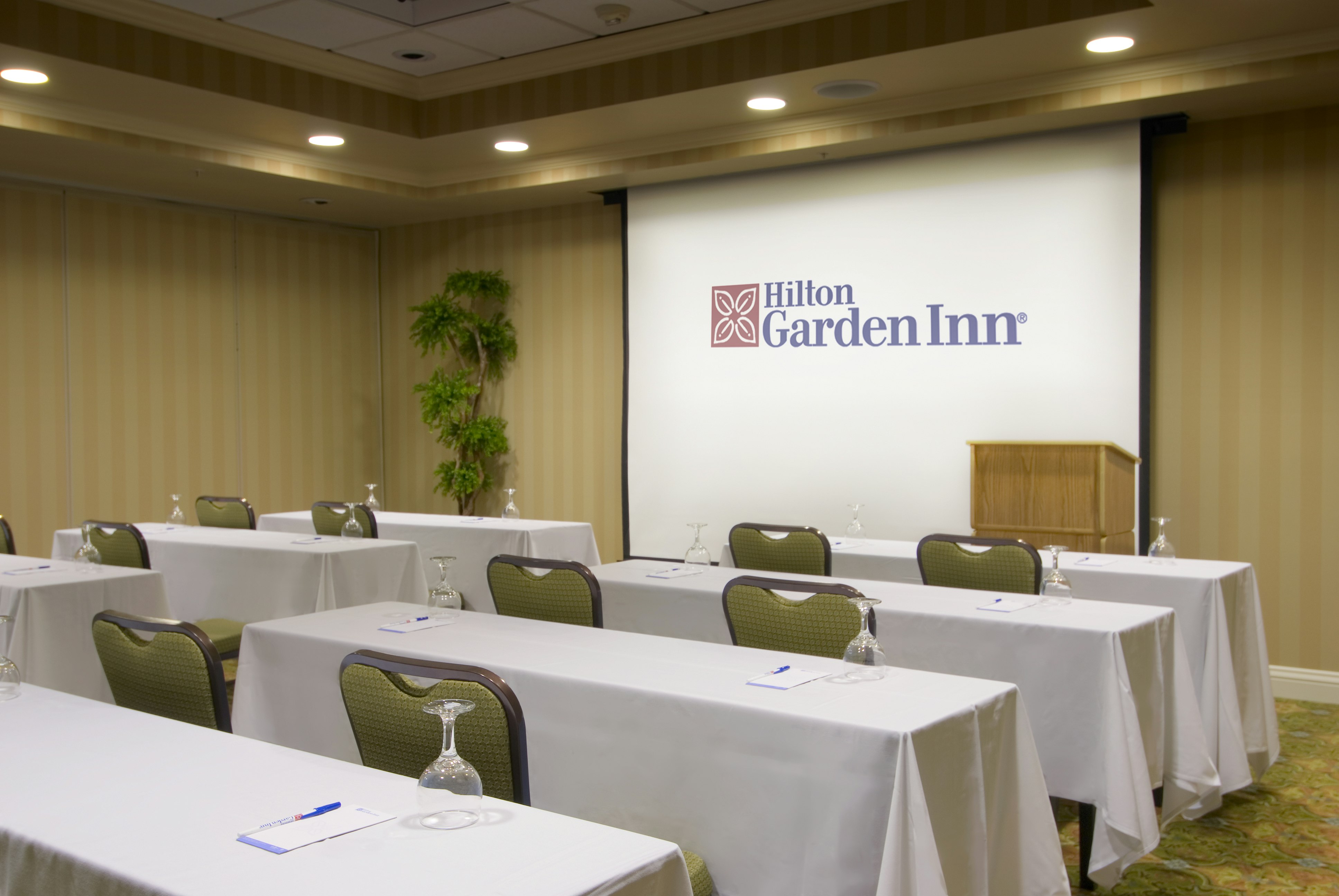 HILTON GARDEN INN SACRAMENTO ELK GROVE 43/51