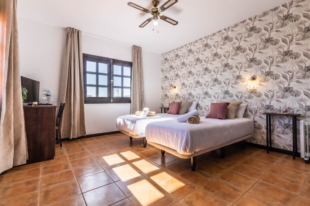 Ecolife Hotel 13/50