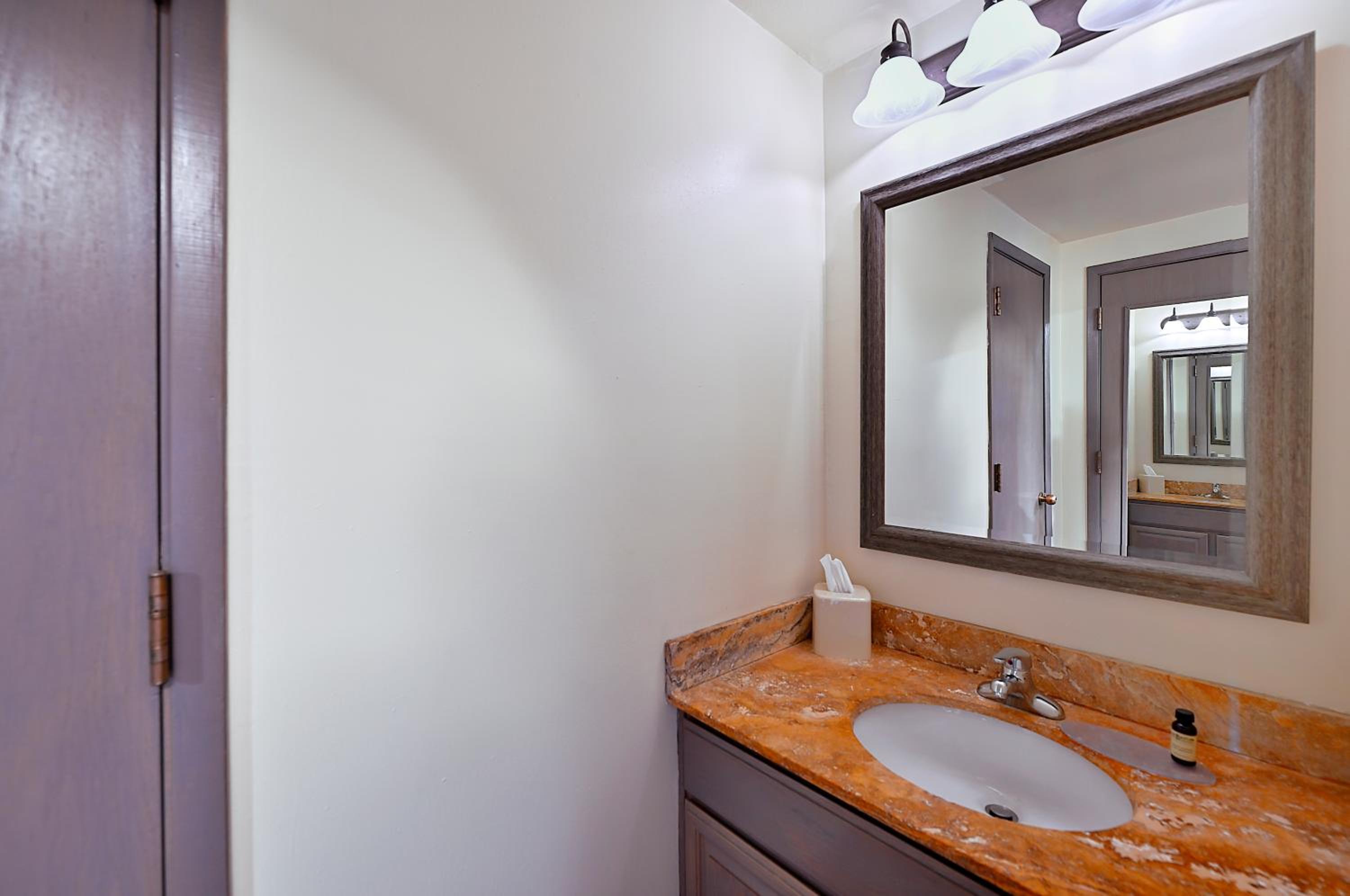 Kiva, Suite, King Bed