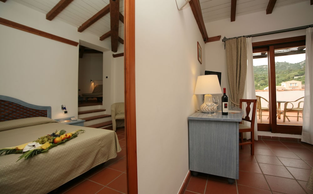 Hotel Palumbalza Porto Rotondo 32/70