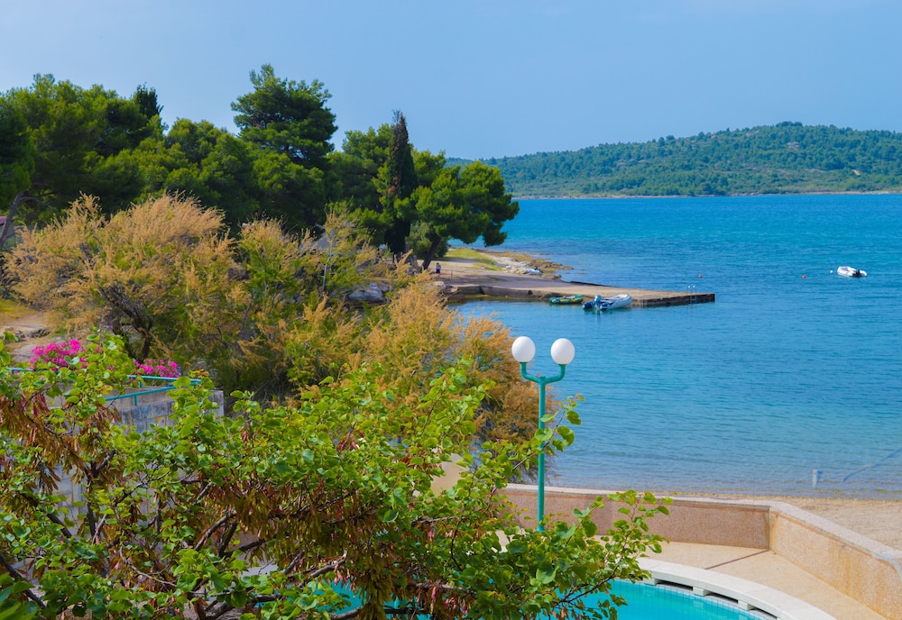 Hotel Miran Pirovac 24/55