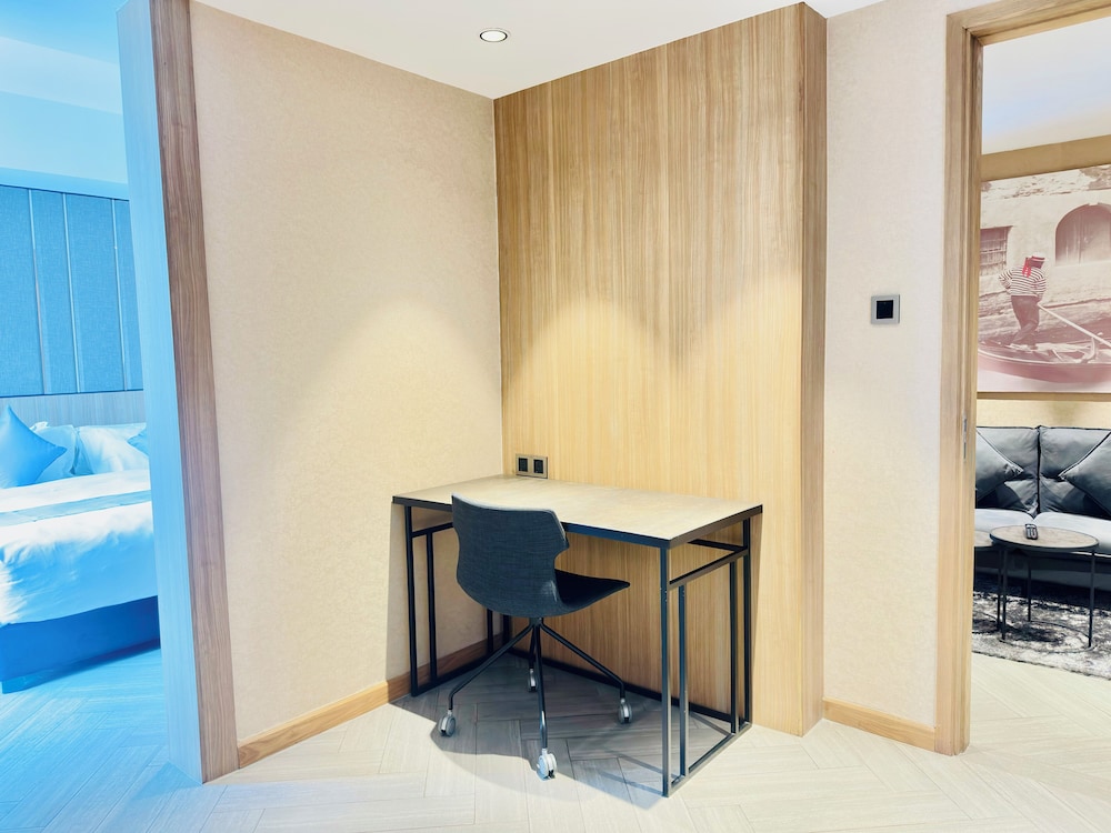 One Residence Hotel & Apartment 5/49