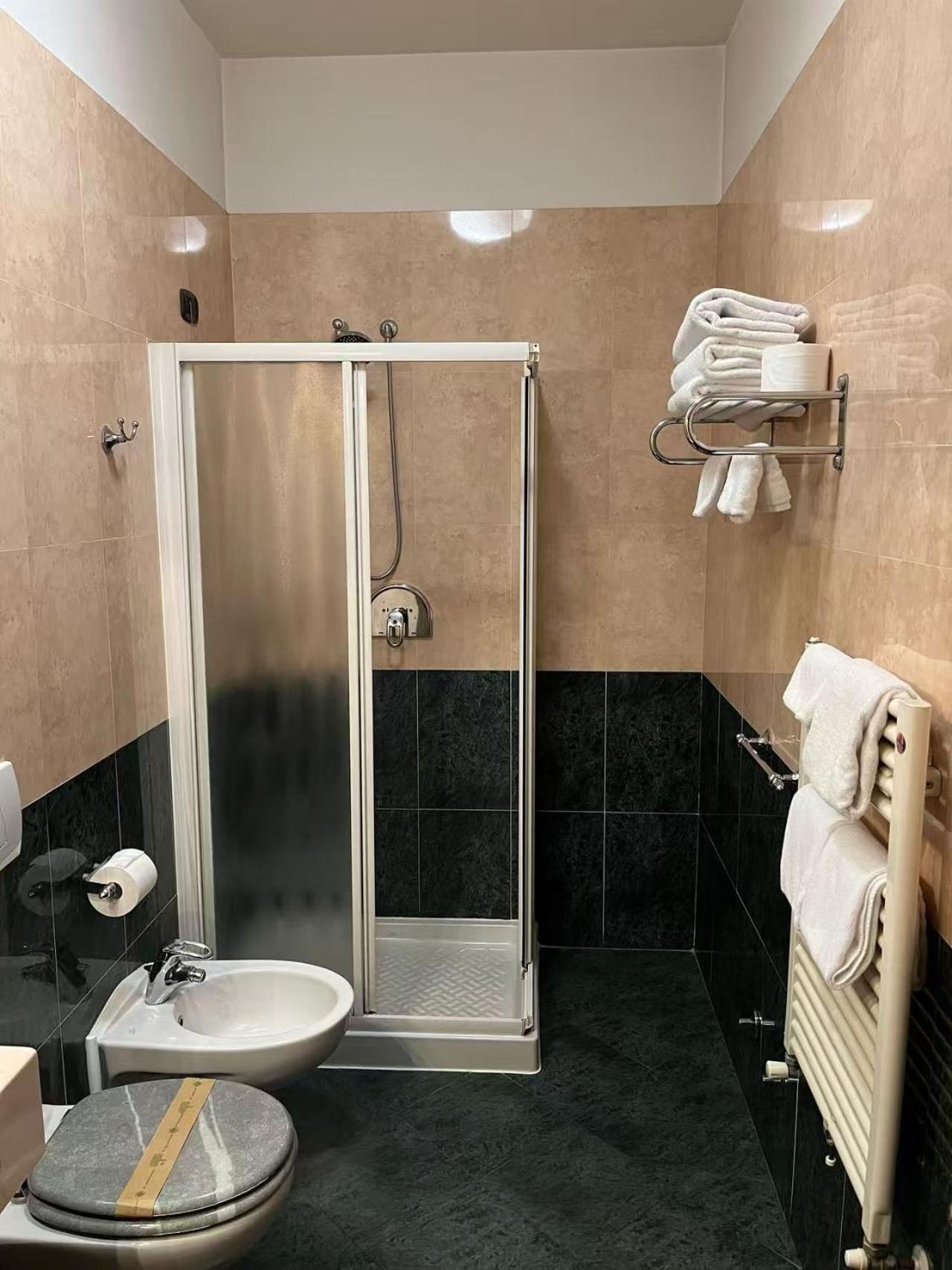 Hotel Valganna Srl Ex Valganna 34/50